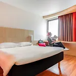Отель Ibis Centre Chateau Анже