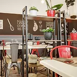 Ibis Centre Chateau 3*