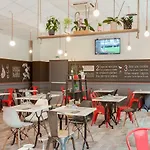 Hotel Ibis Centre Chateau Angers