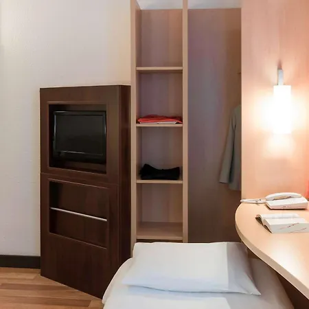 Ibis Centre Chateau
