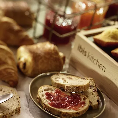 昂热中心酒庄宜必思酒店 3*