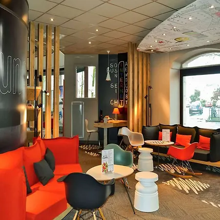 Ibis Centre Chateau Hotel