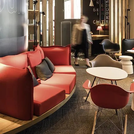 Ibis Centre Chateau מלון אנז'ה