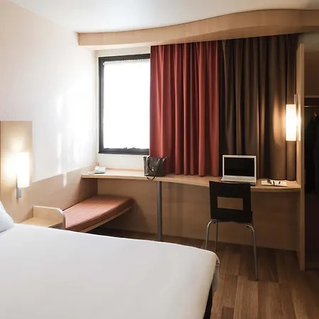 Ibis Centre Chateau Hotel