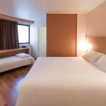 Hotel Ibis Centre Chateau Angers