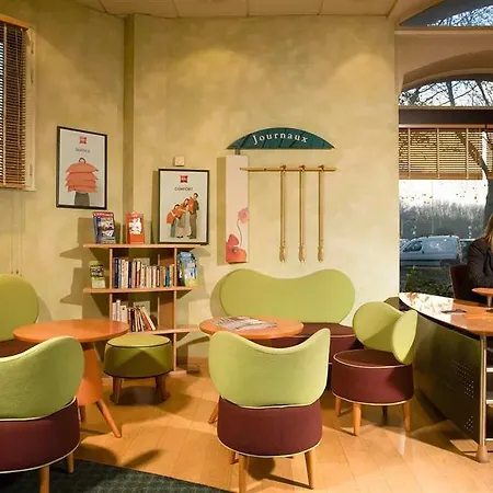 Ibis Centre Chateau 3* אנז'ה