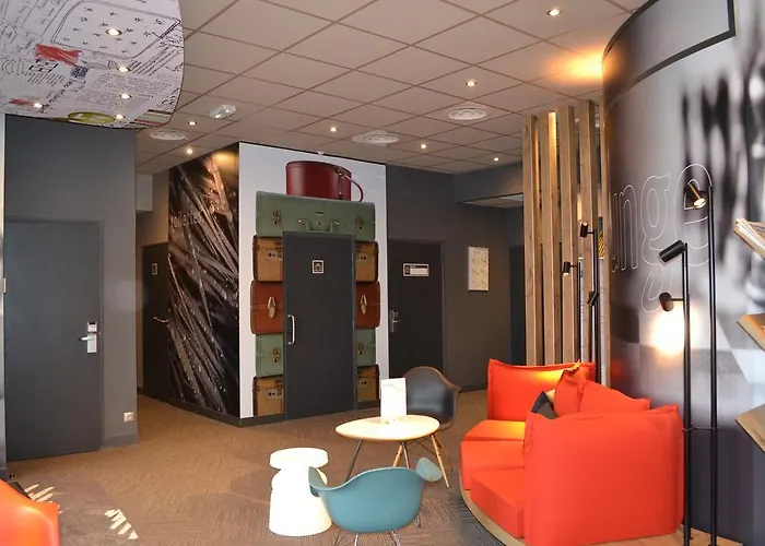 Ibis Centre Chateau 3*