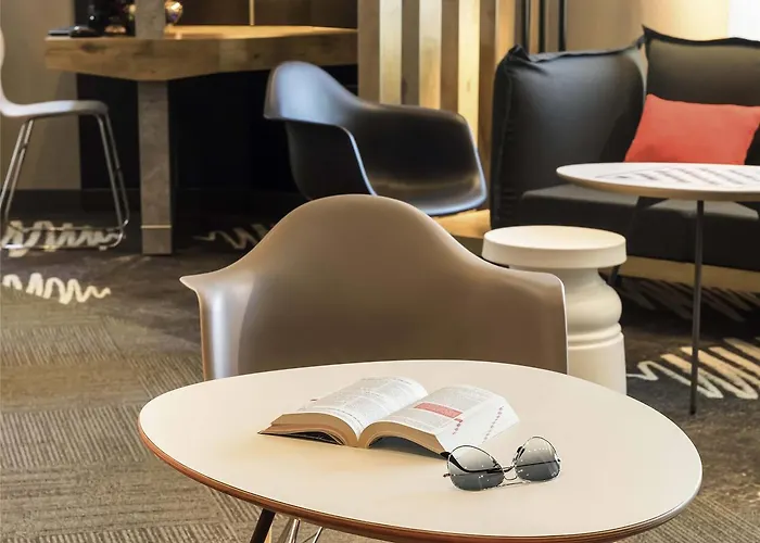 Ibis Centre Chateau Hotel 3*