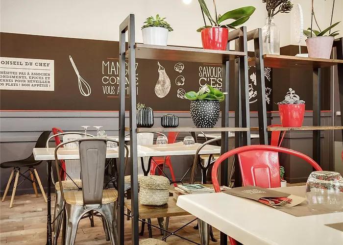 Ibis Centre Chateau 3*