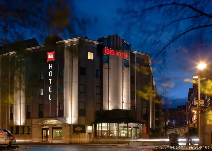 Ibis Centre Chateau Hotel 3*