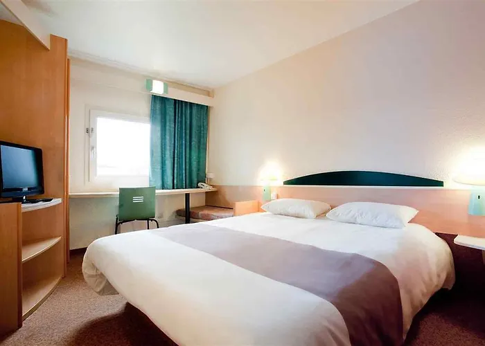 昂热中心酒庄宜必思酒店 昂热