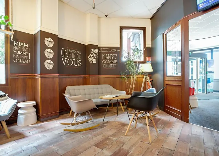 Ibis Centre Chateau 3*