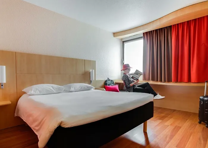 Ibis Centre Chateau Hotel